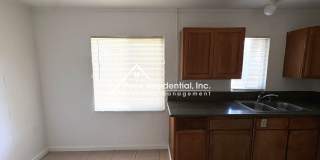 Charming 2bd/1ba Duplex near 47th Ave & Hwy 99 Gallery 8