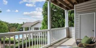 Halston Shiloh Valley Gallery 10