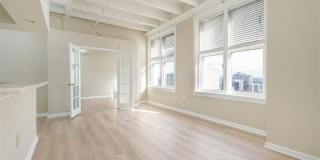 32 Peachtree Street Gallery 1