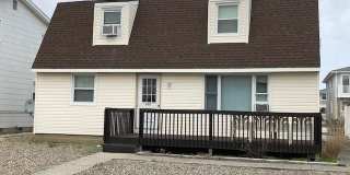 335 42nd Street Gallery 1