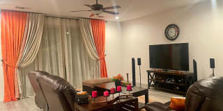 Spacious 3BR 3BA House in Bakersfield Gallery 20