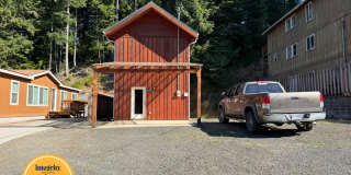 Gorgeous Coastal Home in the Heart of the Pacific Northwest! Gallery 1