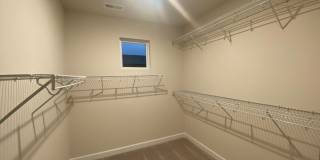 Room in 4 Bedroom Home at Memorial Pkwy Gallery 28