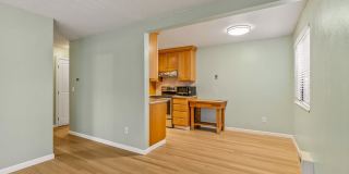 2 Bedroom 2 bath in the Heart of Ballard Gallery 9