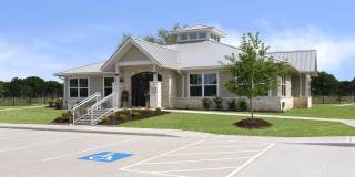 Pointe at Crestmont Apartments - Affordable Housing Gallery 1