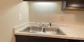 Michelle Court 1775 Gallery 12