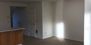 (SAM 4) 2793 S Cloverleaf Loop - 3 bdrm / 1.5 Bath Duplex Gallery 7