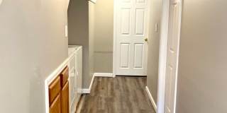 Spacious 3 bed/2 bath - walk to campus! Gallery 8