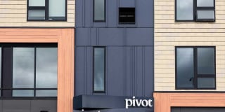 Pivot Gallery 38