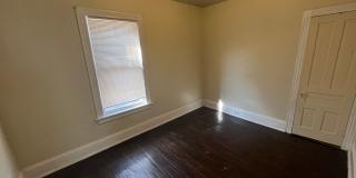 2609-11 N. Maryland Ave. Gallery 21