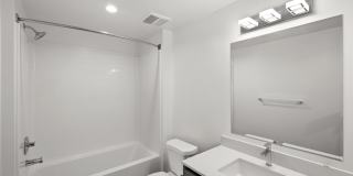 6600 Van Nuys Blvd Gallery 21