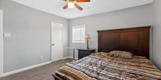 5 bedrooms 3 baths lots of off street parking private yards Gallery 35