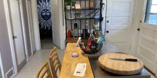 413 S Ingersoll St Gallery 8