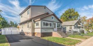 1912 Montgomery Street Gallery 2