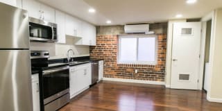 Vintage at 425 Broadway Gallery 10