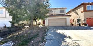 Spacious 4 bedroom home in the Silverado Ranch are with a huge backyard! Gallery 1