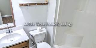 2 Bed / 3 Bath Condo - Office, Pool, Clubhouse & Garage Gallery 14