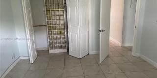 2607 NE 8th Ave Gallery 16