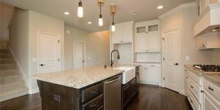 Beautiful Yorktown Home in Highly Desired Bixby West  School Gallery 11