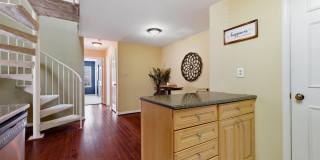 10208-C ASHBROOKE Court Gallery 11