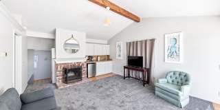 Furnished Balboa Peninsula Point Cottage Home | Available November 1st – April 30th Furnished Balboa Peninsula Point Cottage Home | Available November 1st – April 30th Gallery 29