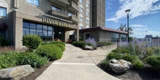 111 Dekoven Drive Gallery 1