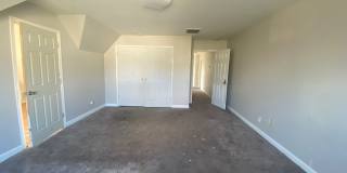 Room in 4 Bedroom Home at Hampton Pl Dr Gallery 20