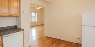 3521-29 1/2 N Broadway Gallery 47
