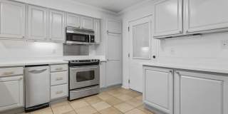 Oak Cove Condo Gallery 10