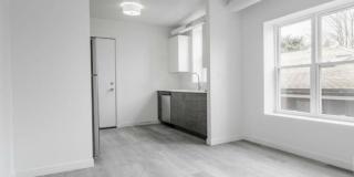 1706 West Glenlake Avenue Gallery 4