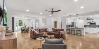 Luxury Lease on 1+ Acre with Saltwater Pool & Workshop in Ponder ISD! Gallery 8