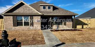 Modern 3‑Bed, 2‑Bath Home with Fenced Yard Gallery 1