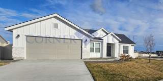 Like New Home With Community Pool! Gallery 1
