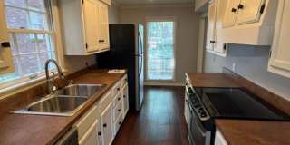 Elegant Colonial Style 2 Bedroom 2 and a half Bathroom Townhome in Little Rock Gallery 15