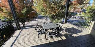 1231 Bardstown Road Gallery 31