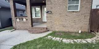 407 Ash Street Gallery 1