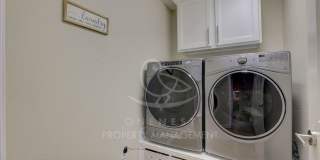 Upgraded Lincoln Crossing Oasis | Walking distance to MANY ammenities Gallery 17