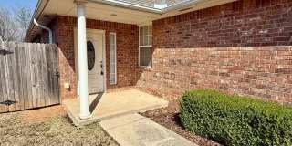 Cute 3 Bed Duplex In Yukon Gallery 1