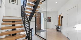 527 BROWN Street Gallery 6