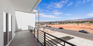 Beautiful 3 Bedroom 2.5 Bathroom Home Gallery 26