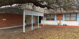 4/2 on Washington St in Sherman! Gallery 1