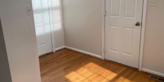 6 MARKETREE Court Gallery 24