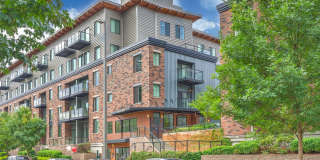 Redmond Square Gallery 23