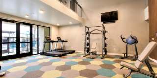 View 32 Apartments Gallery 57