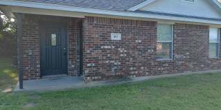 Adorable 3-bedroom, 2-bath featuring a fresh interior with modern finishes. Gallery 1
