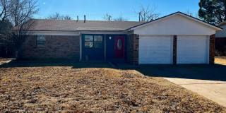 Charming Home Located in Lubbock Country Club Gallery 1