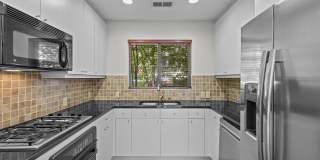 Nestled in the heart of Charlotte’s iconic Myers Park, this sophisticated 10-unit gated condo on Queens Road offers modern elegance & urban convenience Gallery 36