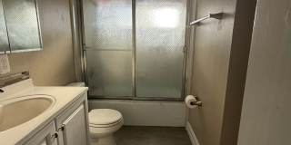 Victorville Green Tree Home- Refurbished 4 Bedrooms, 2 Bathrooms, New Paint, Gallery 24