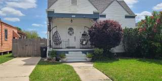 1920 Brutus Street Gallery 1