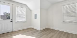 4056-1 Biltmore Avenue Gallery 4